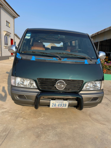 ឡានលក់ឆ្នាំ200012កៅអី