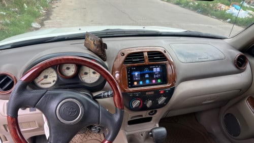 តូយ៉ូតា​រ៉េវហ្វ័រ​ឆ្នាំ​2002ប៉ុង​1