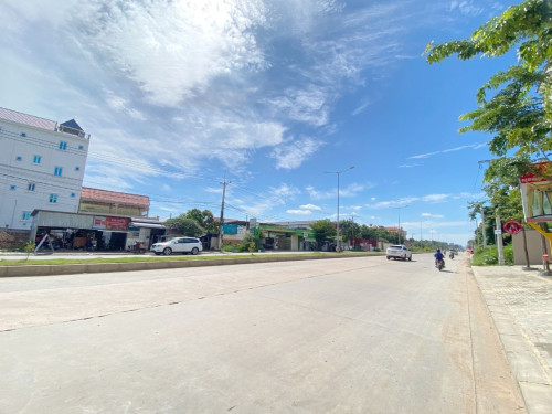 ដីលក់បន្ទាន់ ដីមានចំណូលជួល នៅលើផ្លូវ20m