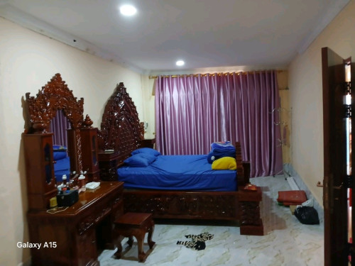 ផ្ទះអាជីវកម្មលក់បន្ទាន់ទីតាំងកៀនស្វាយតម្លៃ29500$ចរចារប្លង់រឹងទំហំផ្ទះ8x12សល់ខាងមុខ2ម៉ែត