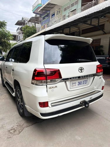 ឡានលក់បន្ទាន់ 29800$ ចរចា