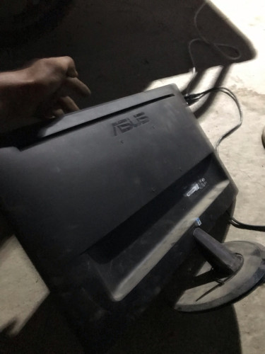 ប៉ោយប៉ែតលក់តែ35$ Monitor