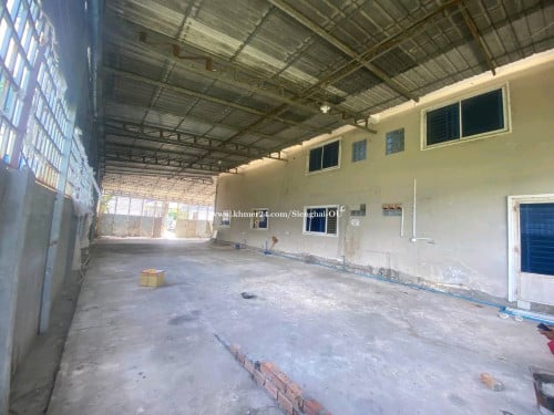 ផ្ទះល្វែងនិងឃ្លាំងសម្រាប់ជួល តម្លៃ 450$ ចរចារ