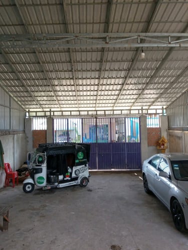 ផ្ទះលក់70000$ចរចារ098505024/សង្កាត់ព្រេកថ្មី/ខណ្ណច្បារអំពៅ/ភ្នំពេញ់