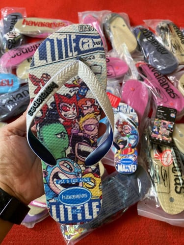 ម៉ូតថ្មី Color ថ្មីមាន Size 39/44ចាប់អារម្មណ៍ Inbox បានតម្លៃ ធូៗ