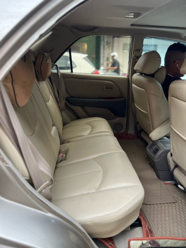 ឡានស្អាត​ Lexus 99 សាំង+ហ្គាស