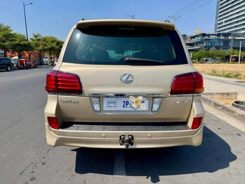 ស្តុកថ្មី Lexus Lx 570 2010 ស្ពិច អារ៉ាប់ ធានាឡាន អត់បុក អតកាត់ត អត់ស្ងោរប្តូរពណ៍