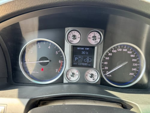 ស្តុកថ្មី Lexus Lx 570 2010 ស្ពិច អារ៉ាប់ ធានាឡាន អត់បុក អតកាត់ត អត់ស្ងោរប្តូរពណ៍