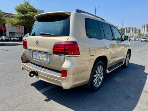 ស្តុកថ្មី Lexus Lx 570 2010 ស្ពិច អារ៉ាប់ ធានាឡាន អត់បុក អតកាត់ត អត់ស្ងោរប្តូរពណ៍