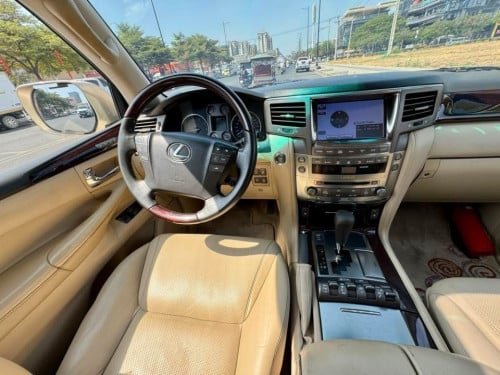 ស្តុកថ្មី Lexus Lx 570 2010 ស្ពិច អារ៉ាប់ ធានាឡាន អត់បុក អតកាត់ត អត់ស្ងោរប្តូរពណ៍