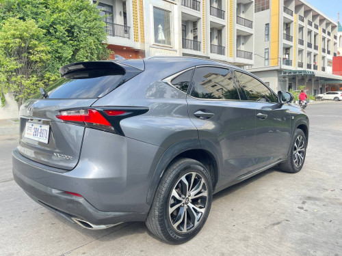 ឡានលក់ Lexus NX200T ផ្លាកលេខម្ចាស់ដើមទីមួយ