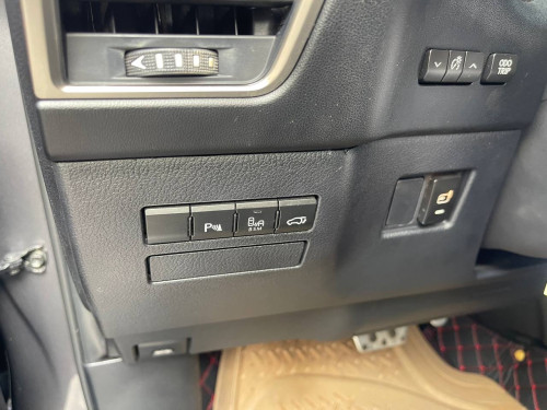 ឡានលក់ Lexus NX200T ផ្លាកលេខម្ចាស់ដើមទីមួយ