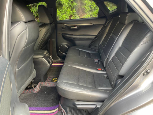 ឡានលក់ Lexus NX200T ផ្លាកលេខម្ចាស់ដើមទីមួយ