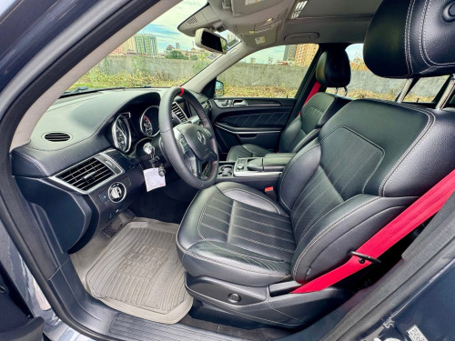 កាត់បានក្តៅMercedes-Ben GL350 V6 ម៉ាស៊ូត Bluetec ឆ្នាំ2014 ថ្មីណាស់ទឹកថ្នាំសុីន1ជុំ