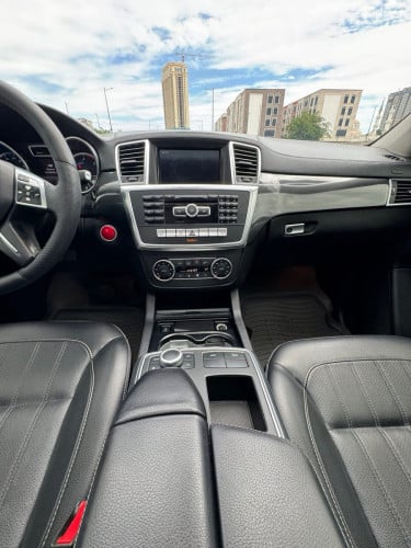 កាត់បានក្តៅMercedes-Ben GL350 V6 ម៉ាស៊ូត Bluetec ឆ្នាំ2014 ថ្មីណាស់ទឹកថ្នាំសុីន1ជុំ