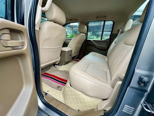 ស្តុកថ្មី Nissan Navara 2013 ម៉ាស៊ូត ប៉ុង2 ម្ចាស់ដើមទិញខ្លាញ់គោ ឡានថ្មី ធានាឡានខ្ចី🥰