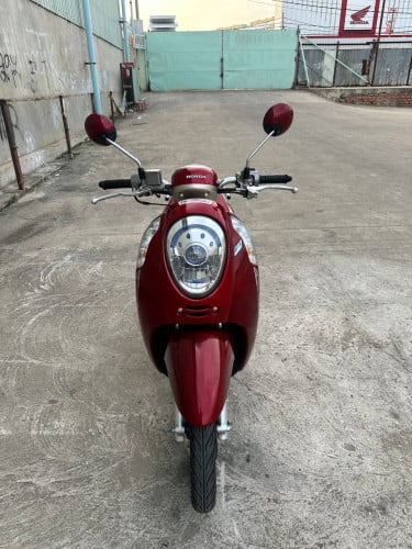 លក់ scoopy ម៉ូតូសំនុំសុីន 099 699 711