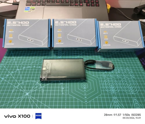 ប្រអប់SSD នឹង HHD