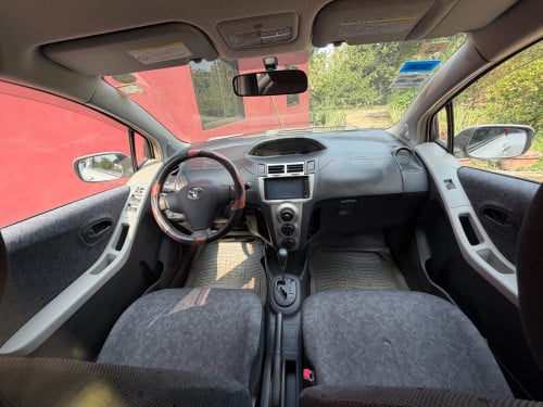 ឡានលក់​ Toyota Vitz 2009 តម្លៃ​ 7500$ ចរចា​ទីតាំងសៀមរាប​