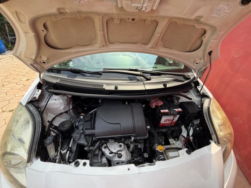 ឡានលក់​ Toyota Vitz 2009 តម្លៃ​ 7500$ ចរចា​ទីតាំងសៀមរាប​