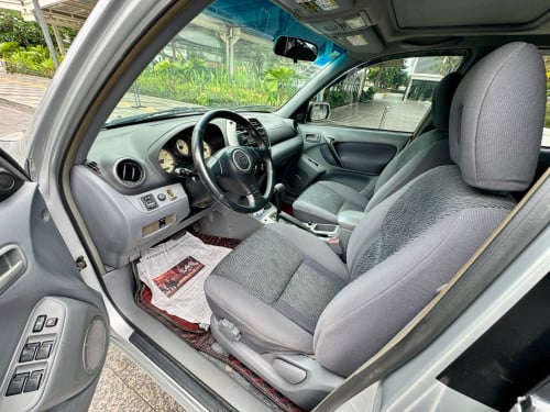 ❤️️ទេីបរៀបចំហេីយបងៗ​  toyota RAV.4 L បើកដំបូល 2002 ABS . ប៉ុង​.2 ក្នុង ប្រផេះ ឡានស្អាត