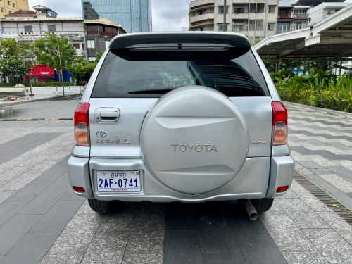 ❤️️ទេីបរៀបចំហេីយបងៗ​  toyota RAV.4 L បើកដំបូល 2002 ABS . ប៉ុង​.2 ក្នុង ប្រផេះ ឡានស្អាត