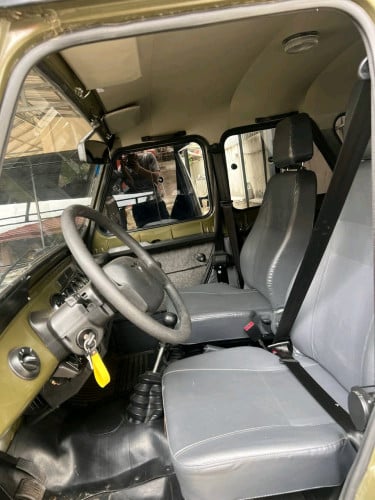 រថយន្ត UAZ original Russia (សាំង)  ឆ្នាំ2023 condition 99%