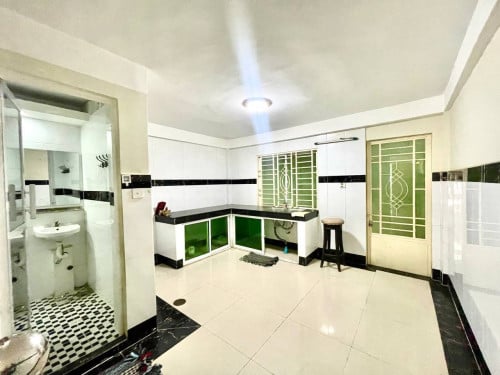 💥ផ្ទះល្វែង លក់បន្ទាន់ខ្លាំង! តម្លៃក្រោមទីផ្សារខ្លាង! នៅម្តុំទួលសង្កែ (Code: F-00059)