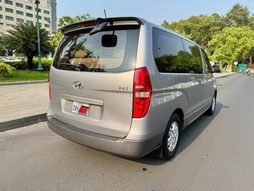 🚘Hyundai H1 2019 full option ឡានក្រុមហ៊ុន សោរ២គ្រាប់🔑🔑ធានាឡានថ្មី មិនបុក កាត់តរ