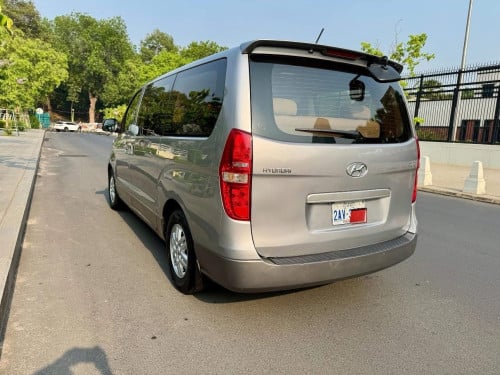 🚘Hyundai H1 2019 full option ឡានក្រុមហ៊ុន សោរ២គ្រាប់🔑🔑ធានាឡានថ្មី មិនបុក កាត់តរ