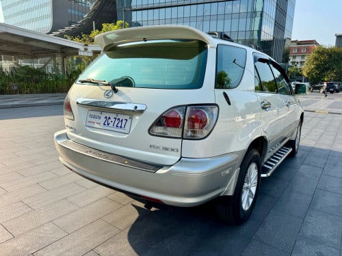 🚘Lexus RX 300 ឆ្នាំ 2001 ប៉ុង១ ឡានស្អាត ទឹកថ្នាំហាប់ គ្រឿងក្នុងថ្មី