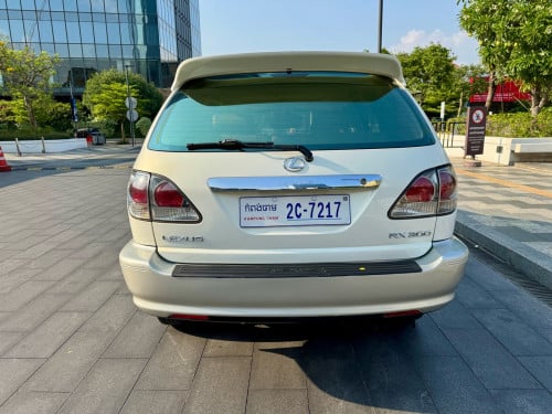 🚘Lexus RX 300 ឆ្នាំ 2001 ប៉ុង១ ឡានស្អាត ទឹកថ្នាំហាប់ គ្រឿងក្នុងថ្មី