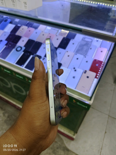 12 (128G) No Scan LCD zin120$