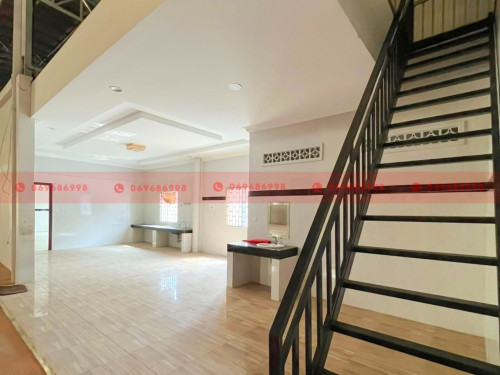 1200 Sqm Warehouse For Lease On A Concrete Road In Krang Thnong Area