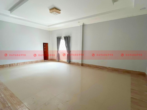 1200 Sqm Warehouse For Lease On A Concrete Road In Krang Thnong Area