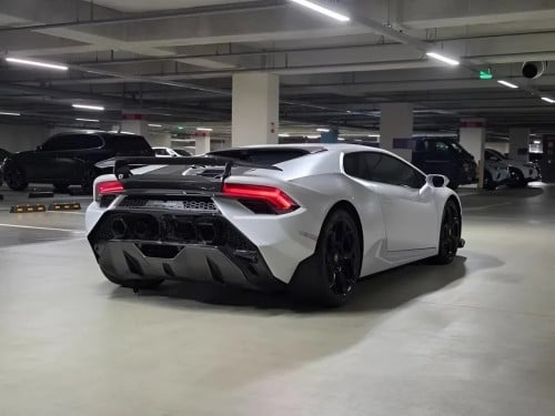 2016 Lamborghini Huracan Tecnica Bodykit
