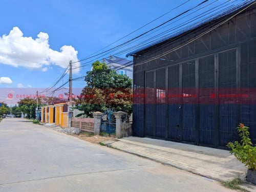 259 Sqm Warehouse For Lease On A Sub-Road In Krang Thnong, Sen Sok