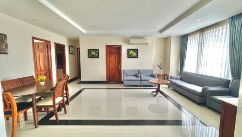 3 bedroom 3 bathroom for Rent in BKK 1