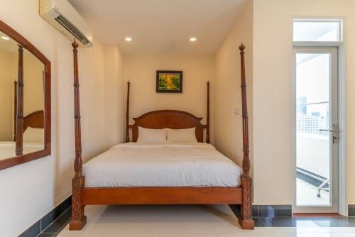 3 bedroom 3 bathroom for Rent in BKK 1