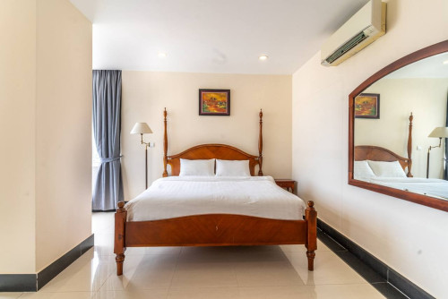 3 bedroom 3 bathroom for Rent in BKK 1
