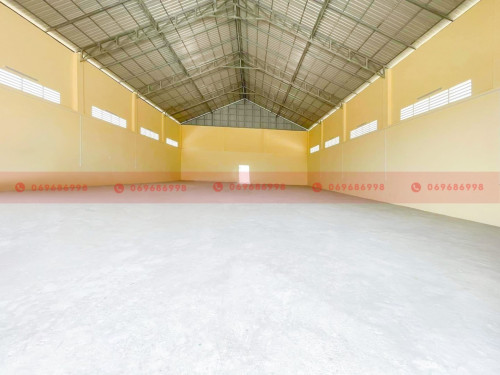 416 Sqm Warehouse For Lease On A Major Road In Krang Thnong, Sen Sok
