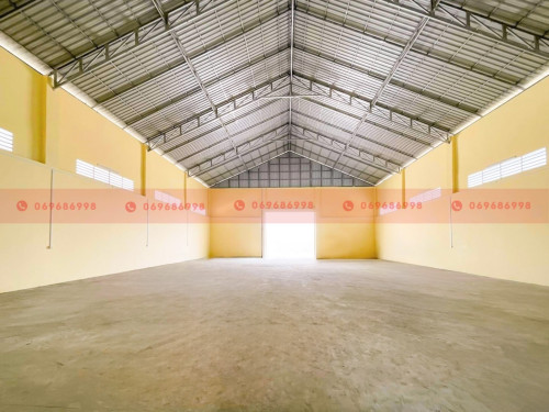 416 Sqm Warehouse For Lease On A Major Road In Krang Thnong, Sen Sok