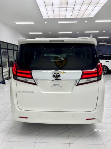 ALPHARD 2016