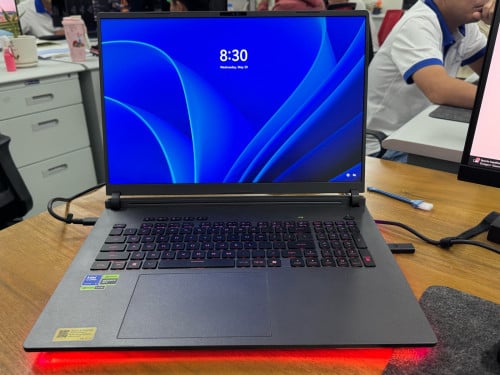 ASUS ROG STRIX G18 RTX 5070ti នៅធានាជិត2ឆ្នាំ