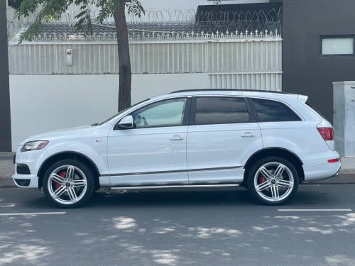 Audi Q7 2013 ម្ចាស់ដេីមខ្លាញ់គោទឹកថ្នាំហ្សុីនមួយជុំ