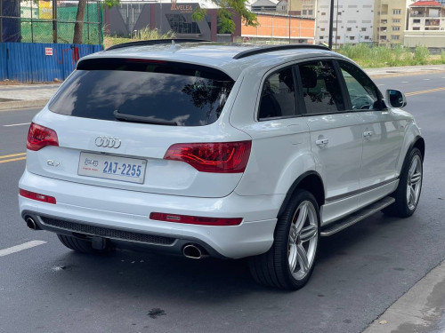 Audi Q7 2013 ម្ចាស់ដេីមខ្លាញ់គោទឹកថ្នាំហ្សុីនមួយជុំ
