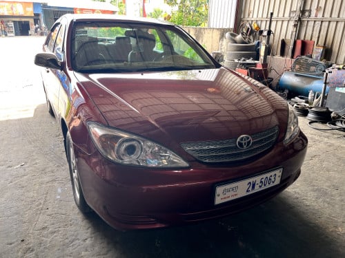 Camry 2002 ក្រហម 8200$ 069663435/061326179
