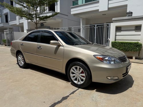 Camry 2003 Le ABS gold