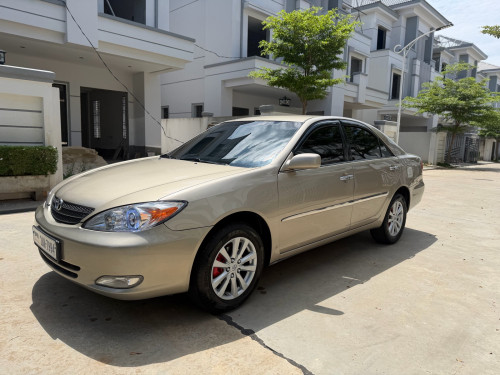 Camry 2003 Le ABS gold