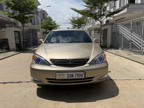 Camry 2003 Le ABS gold